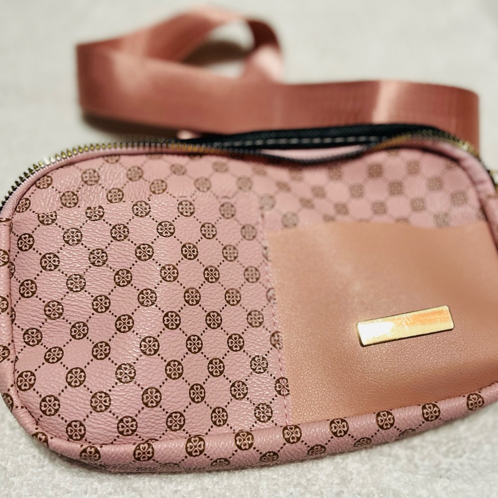 Non brand pink designed  Fanny pack